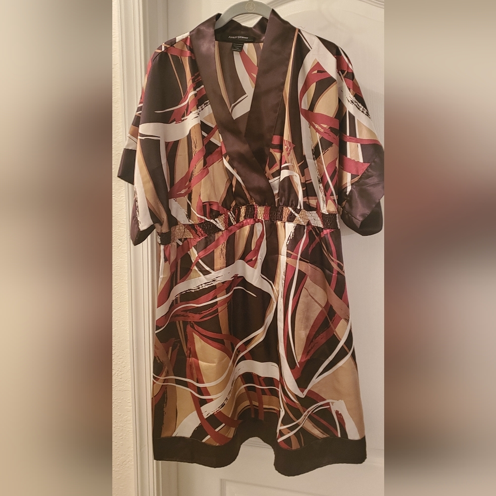 EUC Ashley Stewart Multi color V cross neck top (W)